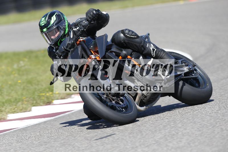 /Archiv-2025/48 25.08.2025 Cornu Master School ADR/rot-rouge/38